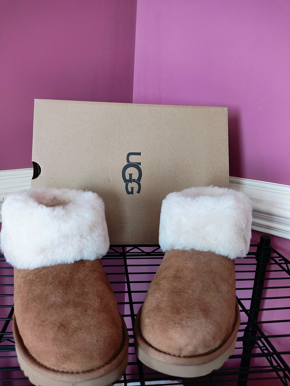 UGG Chestnut Shearling-Lined Slipper Boots - Chestnut/White